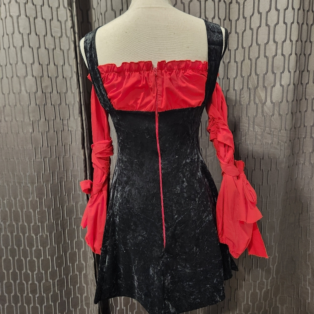 Leg Avenue Vixen Pirate Wench Costume - Picture 4 of 6